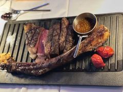 特色澳洲和牛战斧牛排-Kathleen's Waitan 凯圣琳江景西餐厅(外滩店)