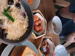 -蜜桃餐厅·伴山(湖滨商业街店)