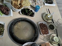 -墨脱石锅椰子鸡•香草鸭•东山羊(大东海店)