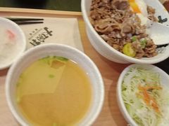 -熊吞·大碗丼烧肉饭(济宁万达广场店)