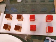 萌萌蛋糕-鲜味食族水产·海鲜餐厅