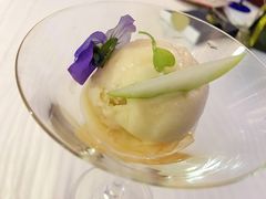 -广州塔卢特斯法国旋转餐厅