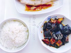 -同济大学本部学苑饮食广场