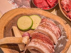 -蚂蚁洞·烤肉大营地(上海静安大悦城店)