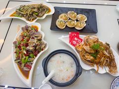 -覃记海鲜美食餐厅