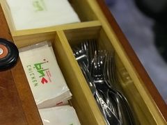 -BHC炸鸡(明洞总店)