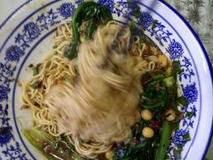 -渝之汇牛肉豌杂面