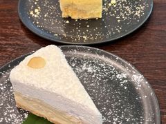 -Chom Cafe and Restaurant