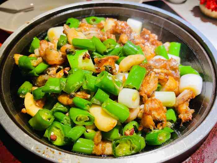 荣叔川味小厨-"对于荣叔算是真爱了,估计是饿了点了一桌主.