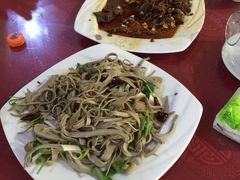 -溢心园香河肉饼总店