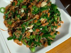 -临江餐馆二楼美食部落