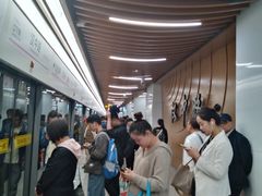 -汉中路(地铁站)