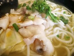 酸菜鱼粉-鑫花溪牛肉米粉(文星广场店)