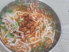 -巍山火巴肉饵丝(大理古城店)