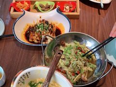 -有红鸡毛店·川菜(建设路店)