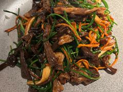 -纳鲁孜·新疆特色餐厅(上海悦荟广场店)