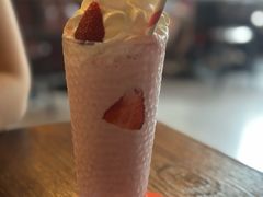 草莓香蕉奶昔STRAWBERRY-Side Street街旁(交道口店)
