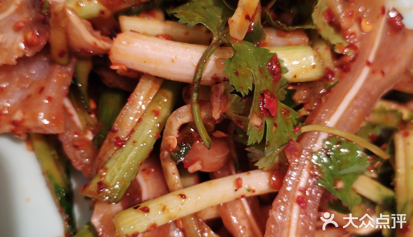 怪味胡豆口味的烤鱼[惊叹]  你试过吗？