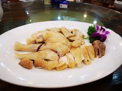 -老乡村美食农庄
