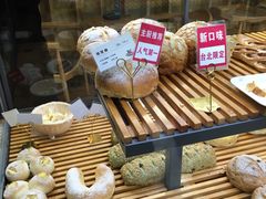 -焙丽拾光(麦凯乐直营店)
