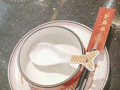 -山城外·非遗酸菜鱼(盛龙广场店)