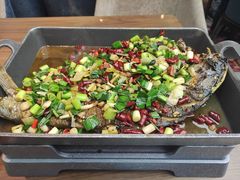 -有红鸡毛店·川菜(建设路店)