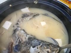 -土砂锅生态山庄·非遗砂锅雅鱼