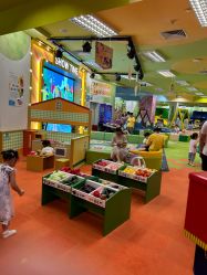 -莫莉幻想儿童乐园(武汉金银潭永旺店)