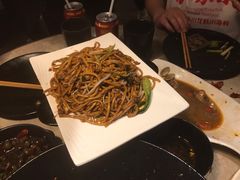 炒面-沪小胖小龙虾(淮海中路旗舰店)