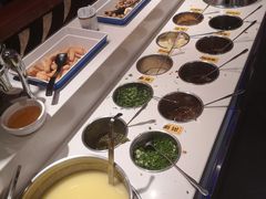 自助调料区-小天鹅火锅·一线江景洪鼎旗舰店(洪崖洞店)