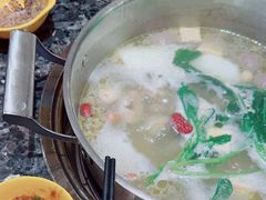 -一席地·本地鸡窝·杭帮鸡火锅(萧山银隆百货店)