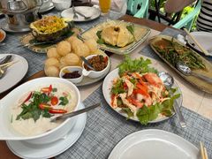 -卷心菜和避孕套餐厅(Pattaya)