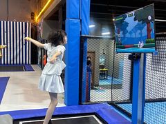 -超时空蹦床团建·VR潮玩运动娱乐·生日派对游乐园(金桥店)