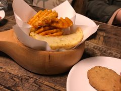 -HIGH FIVE哈福手工汉堡(桂林路店)