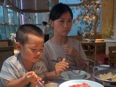 -蜜桃餐厅·伴山(湖滨商业街店)