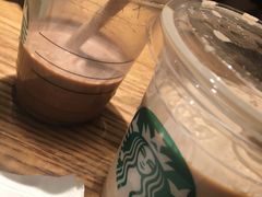 -星巴克(静安嘉里中心B2店)