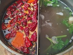 草本鸳鸯锅-盡膳口福跷脚牛肉火锅(晶耀前滩店)