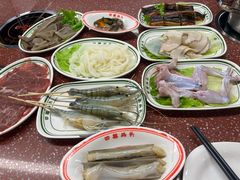 -四囍码头海鲜烧烤自助火锅(外滩南京东路悦荟广场店)