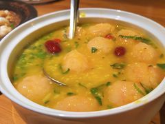 -帅巴人舅母子腊蹄民俗村