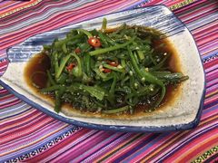 -香巴拉云南餐厅(华莱坞店)