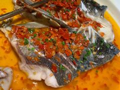 老坛剁椒蒸鲜活鱼头-老湘村·湖南土菜(天河维多利店)