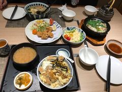 烤猪排盖饭-歌行灯日本料理(伊势丹店)
