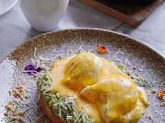 牛油果丹麦卷班尼迪克蛋-The Rug(三里屯店)