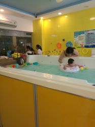 -爱婴岛婴儿游泳/推拿SPA馆(华南MALL店)