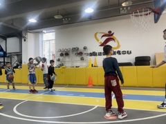 -逗你运动体能训练中心(冠城店)