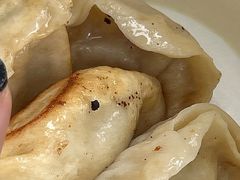 -黄阿姨锅贴大王(万航渡路店)