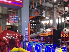 -嗨翻Hi-Fun竞技主题乐园·蹦床亲子生日轰趴(国光1937店)