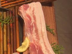 -轻烧烤肉(光谷步行街店)