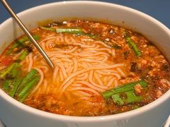 招牌小锅米线-一坐一忘云南菜(嘉里中心店)