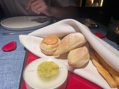 -弦月窗LUNETTE BY AMANDA(复兴路店)